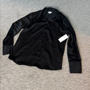Nordstrom women’s thick silky  Black Casual Button Down Shirt medium NWT
